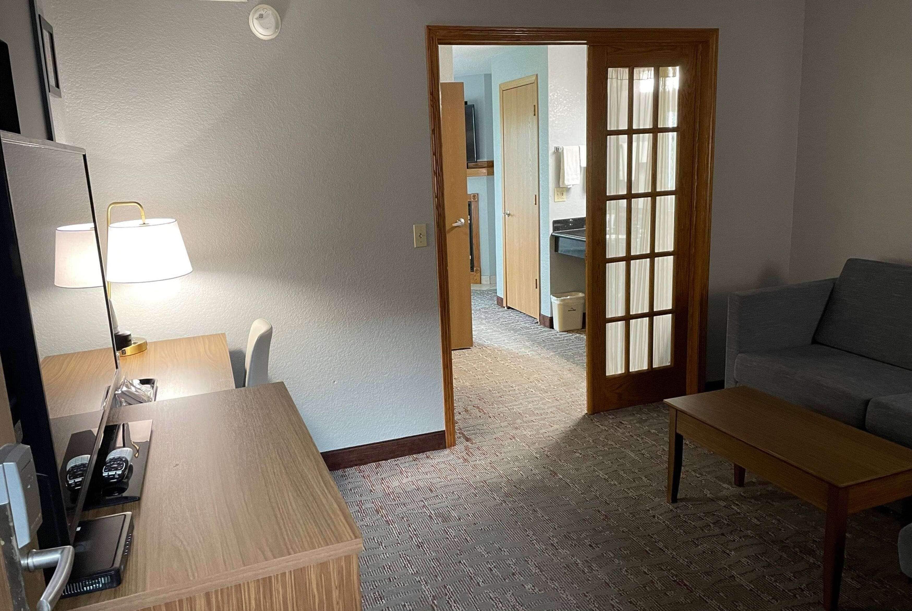 Deluxe Suite,640997220:JPEG